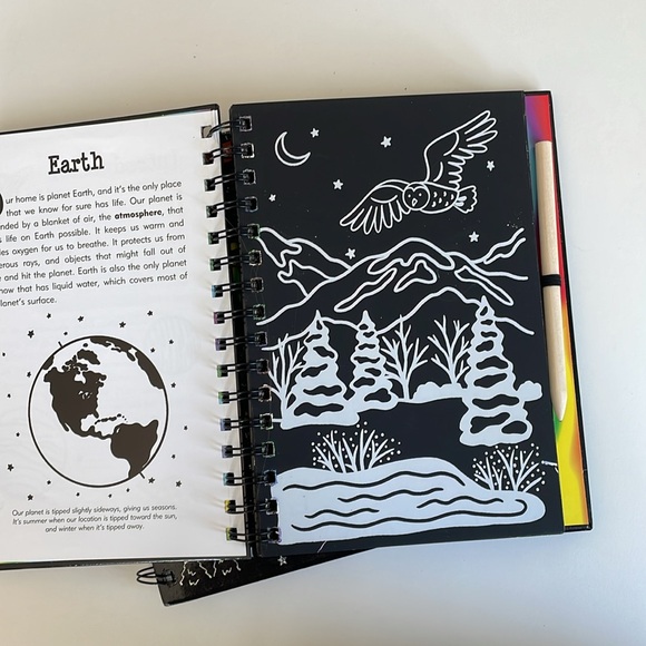 Trace - Along Scratch and Sketch OUTER SPACE and SOLAR SYSTEM Activity Books - Picture 3 of 11